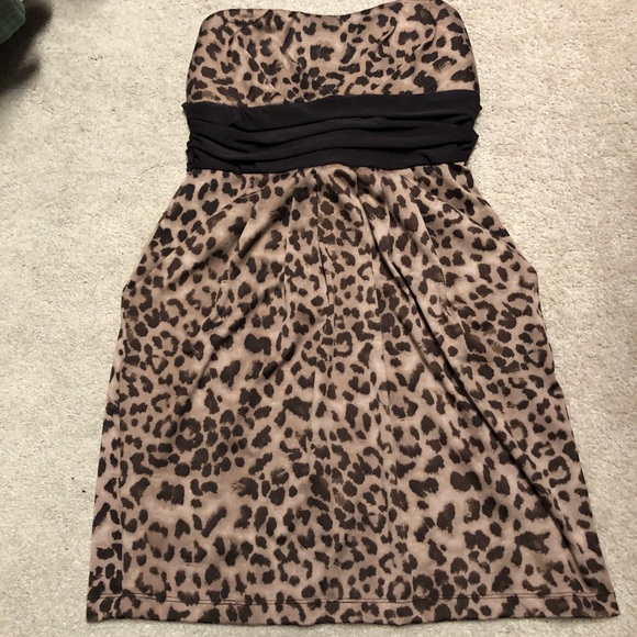 Dresses & Skirts - Juniors dress with pockets. NWT